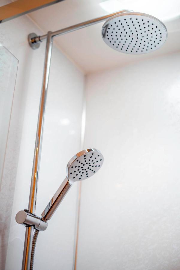 The Chaucer - Modern 3 Bed Home With Parking Close To City Centre Canterbury Kültér fotó